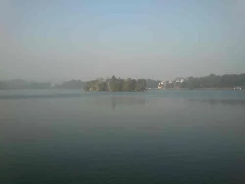 Surinsar Lake