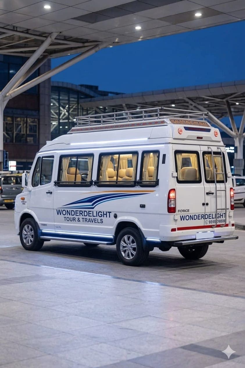 Tempo Traveller (7–26 Pax)